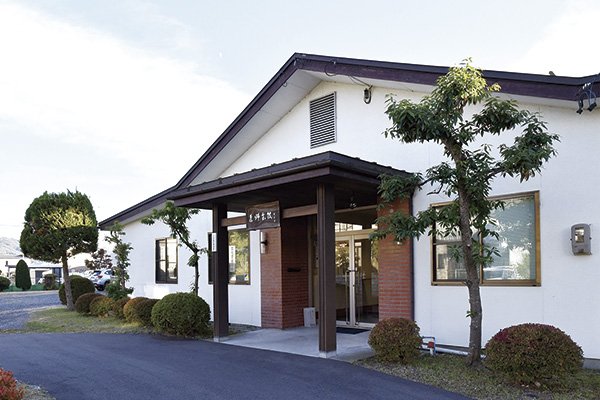 諏訪郡医師会外観
